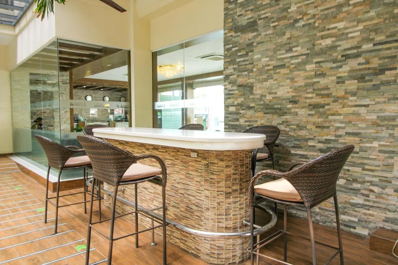 La Grande Residence Angeles Apartment