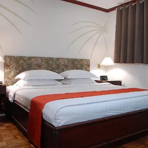 Hotel Oasis, Angeles