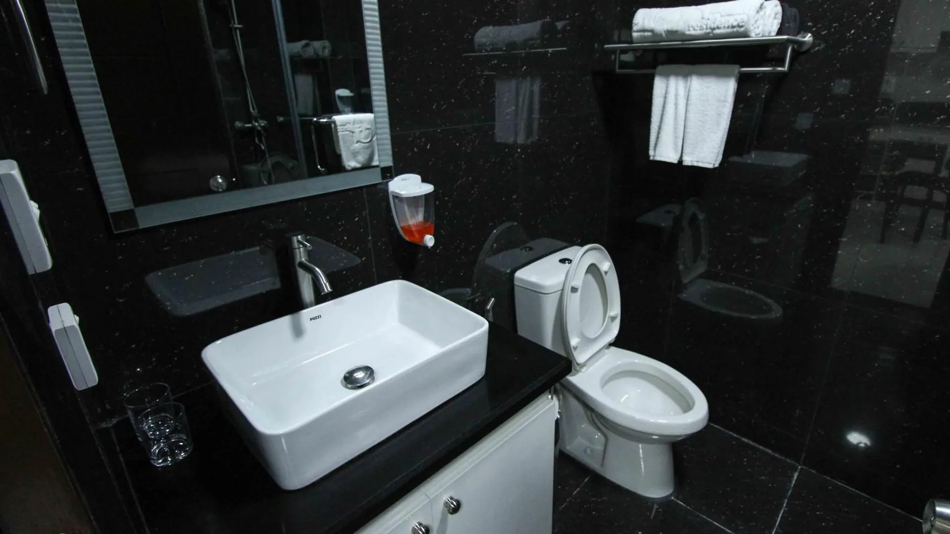 La Grande Residence- Grand Studio Angeles 0*,